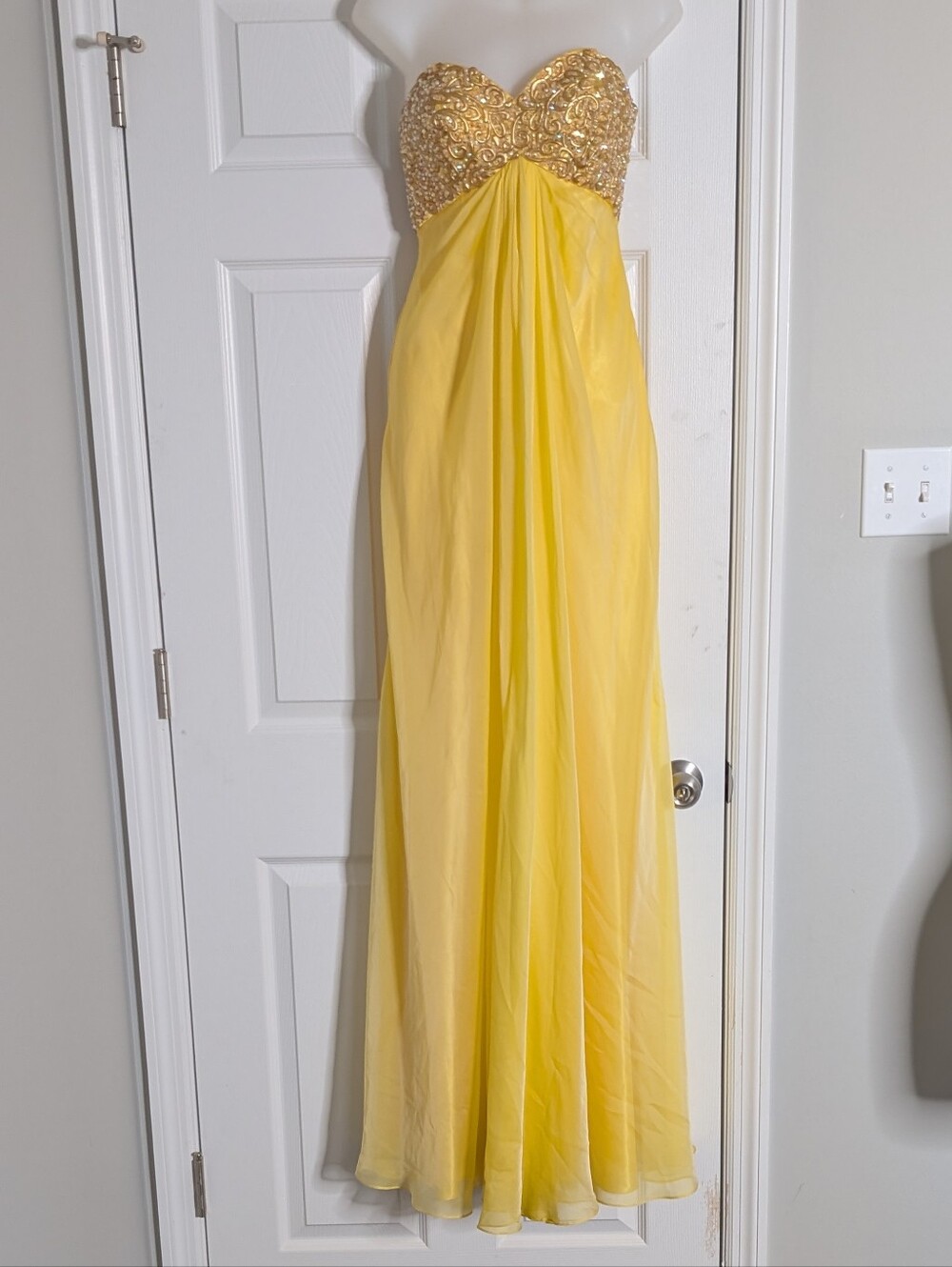 Cache Yellow Strapless Gown with Embellishment Size 0